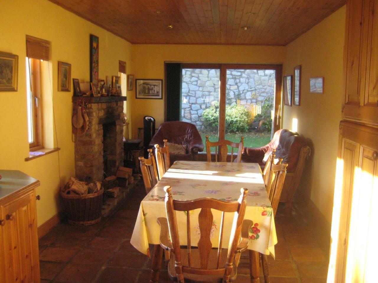 Large 5 Bedroom In Shankill South Holiday home *